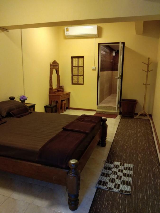 Ruan Ben Ja Don Mueang,Bangkok Hostel ภายนอก รูปภาพ